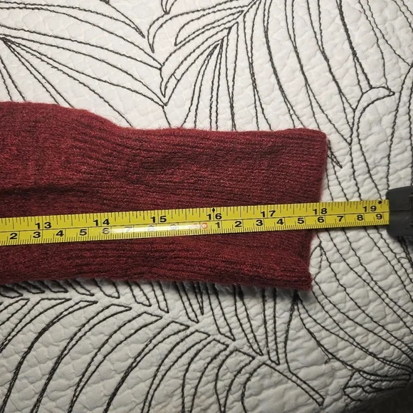 VGUC Madewell Wrap-Front Pullover Sweater in Coziest Yarn Xsmall Heather Scarlet - Picture 12 of 12